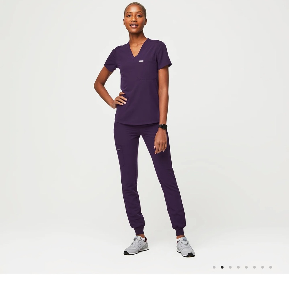 Figs scrub set in purple jam